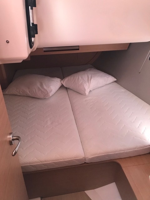 Dufour 390 GL — photo 7