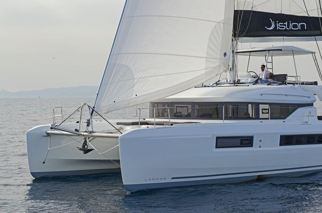 Lagoon 50 - 6 + 2 cab. — photo 21