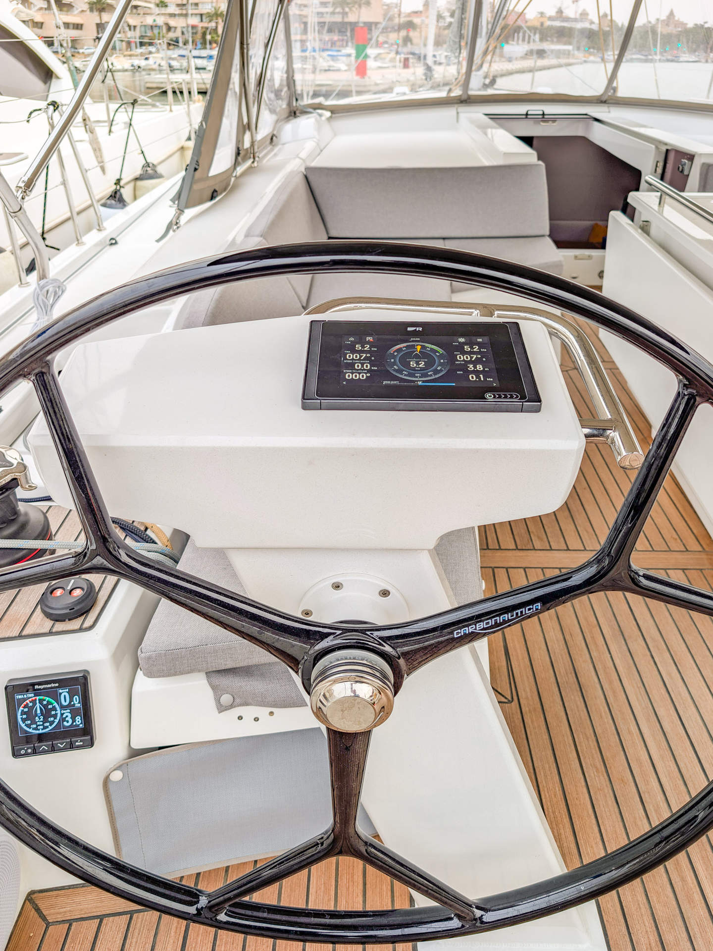 Oceanis 51.1 - 5 + 1 cab. — photo 3