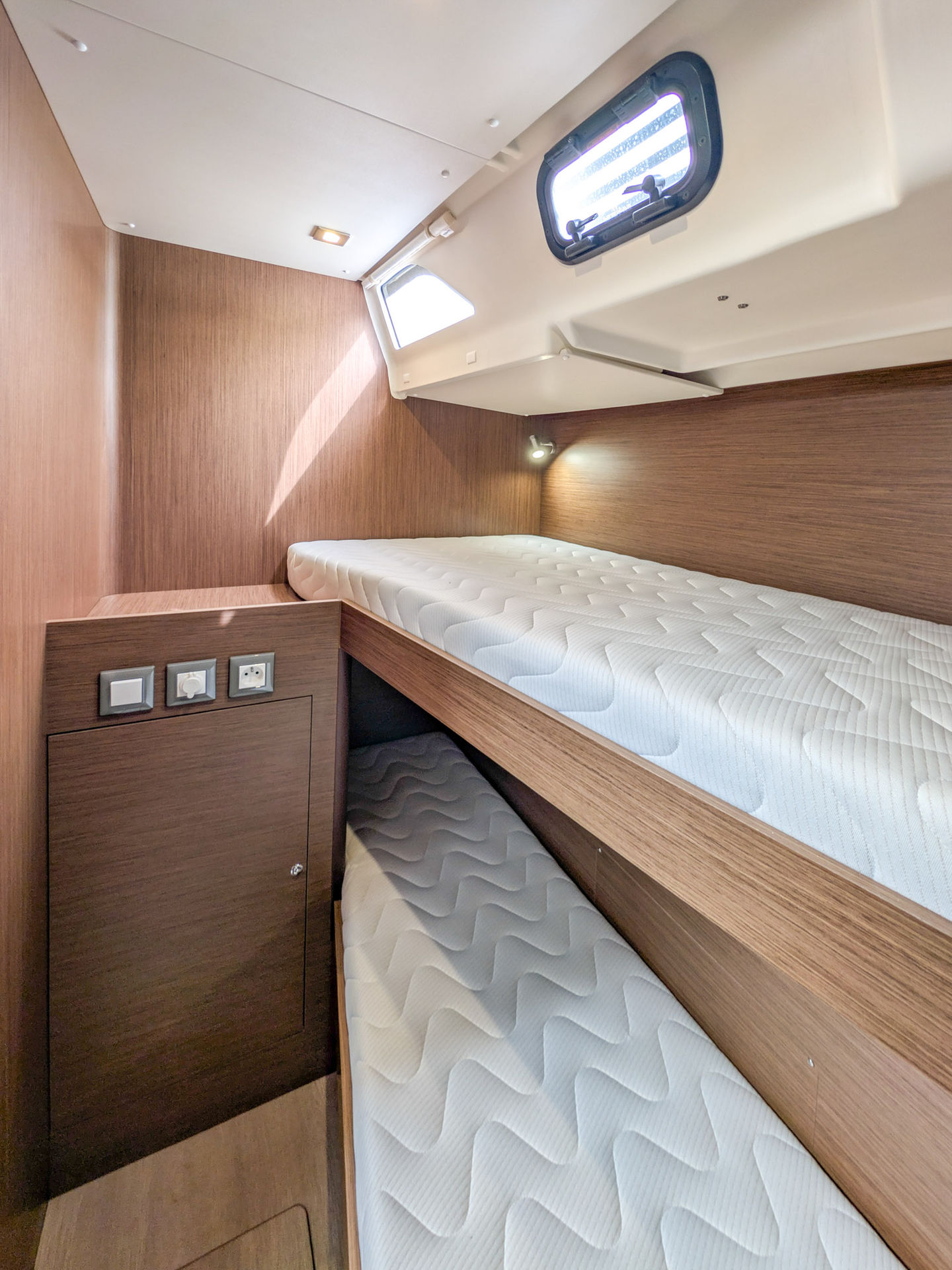 Oceanis 51.1 - 5 + 1 cab. — photo 24