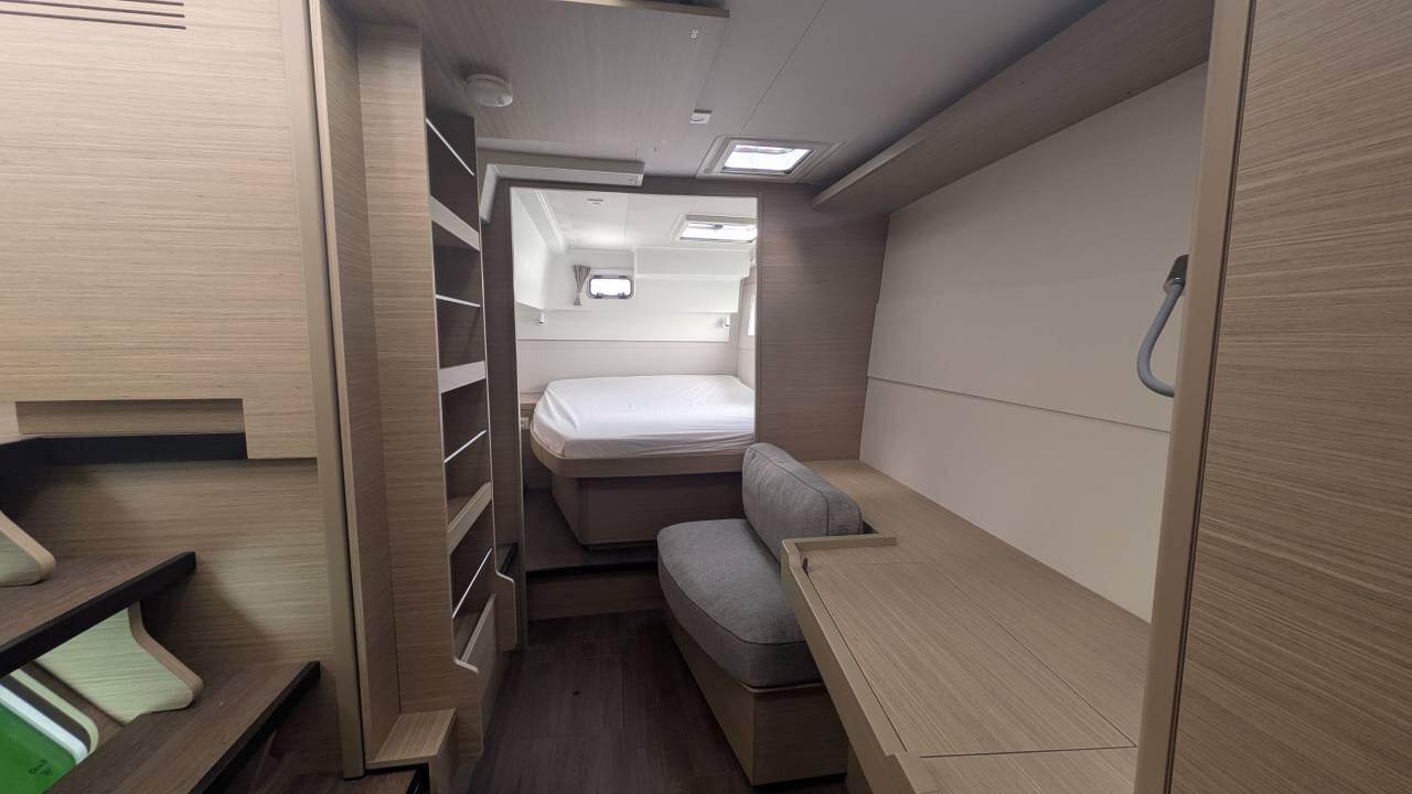 Lagoon 40 - 3 + 2 cab — photo 10