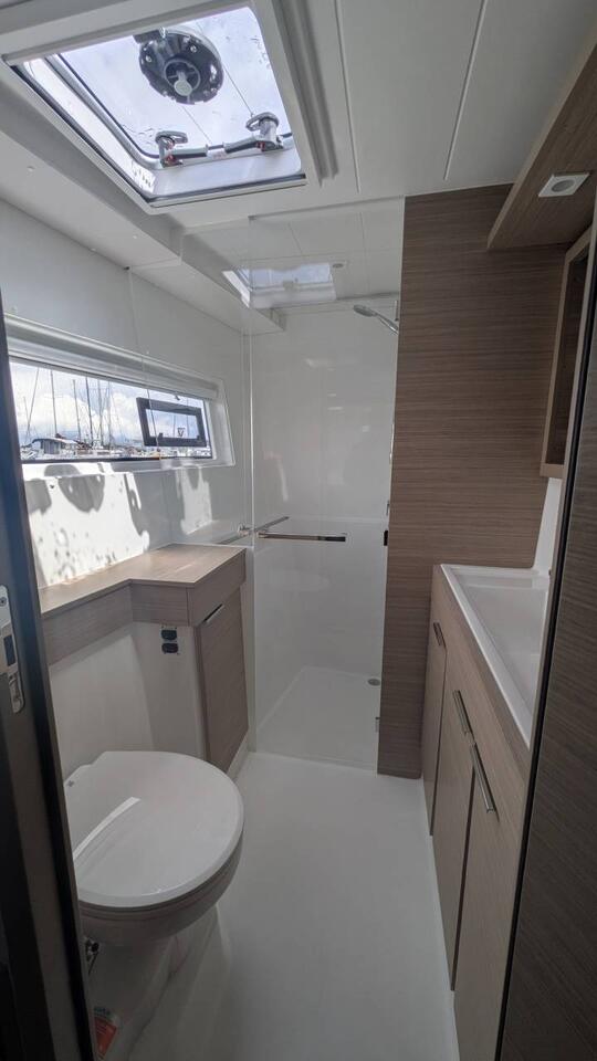 Lagoon 40 - 3 + 2 cab — photo 12