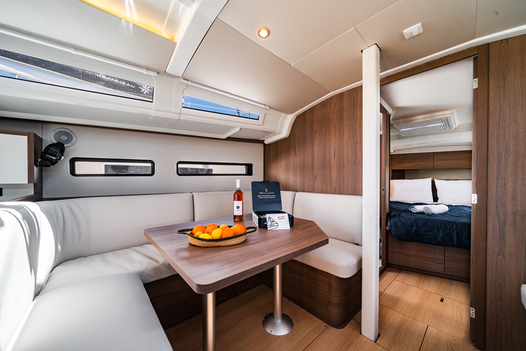 Sun Odyssey 415 — photo 9