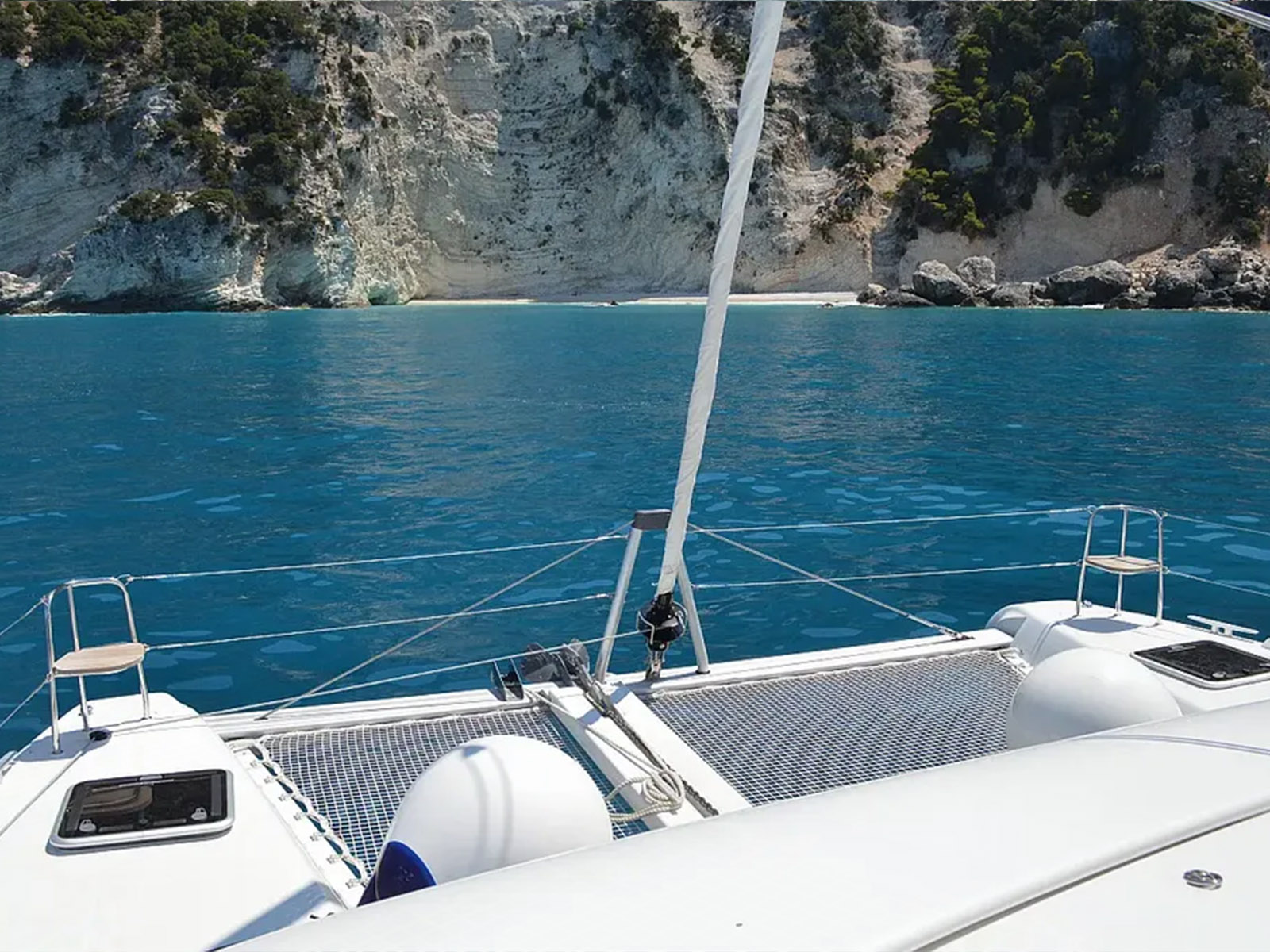 Lagoon 42 - 4 + 1 cab. — photo 7