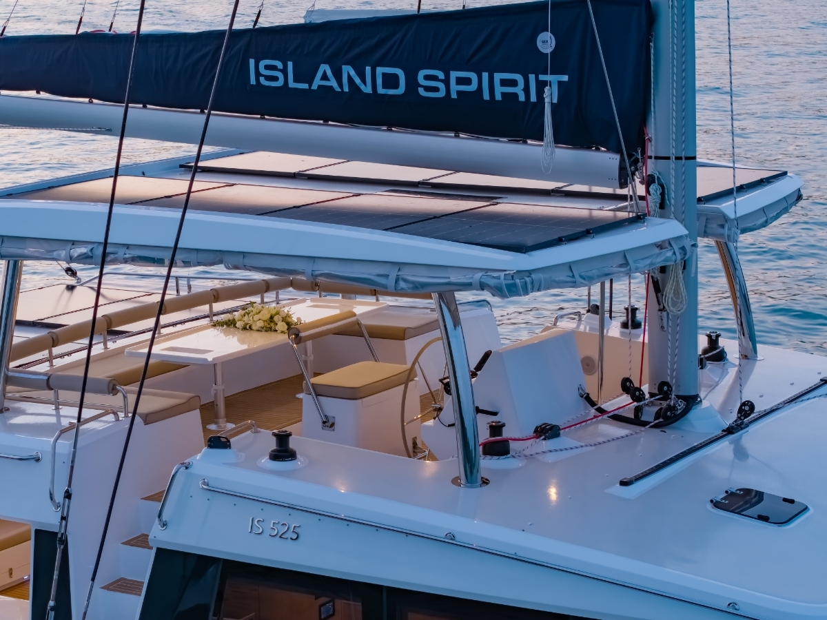Island Spirit 525E — photo 10