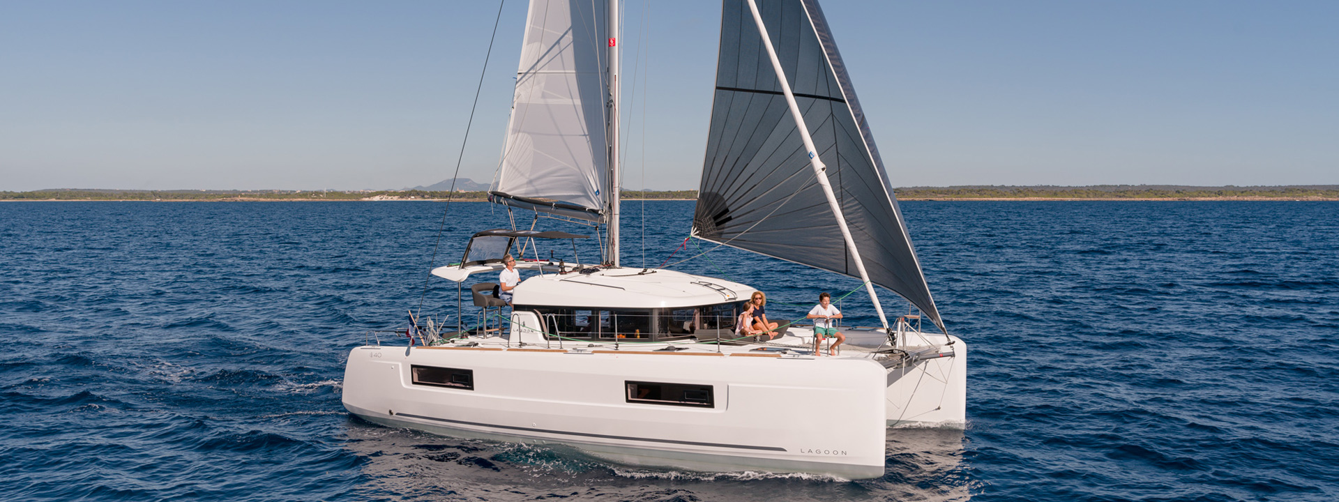 Lagoon 40 - 4 + 2 cab — photo 9