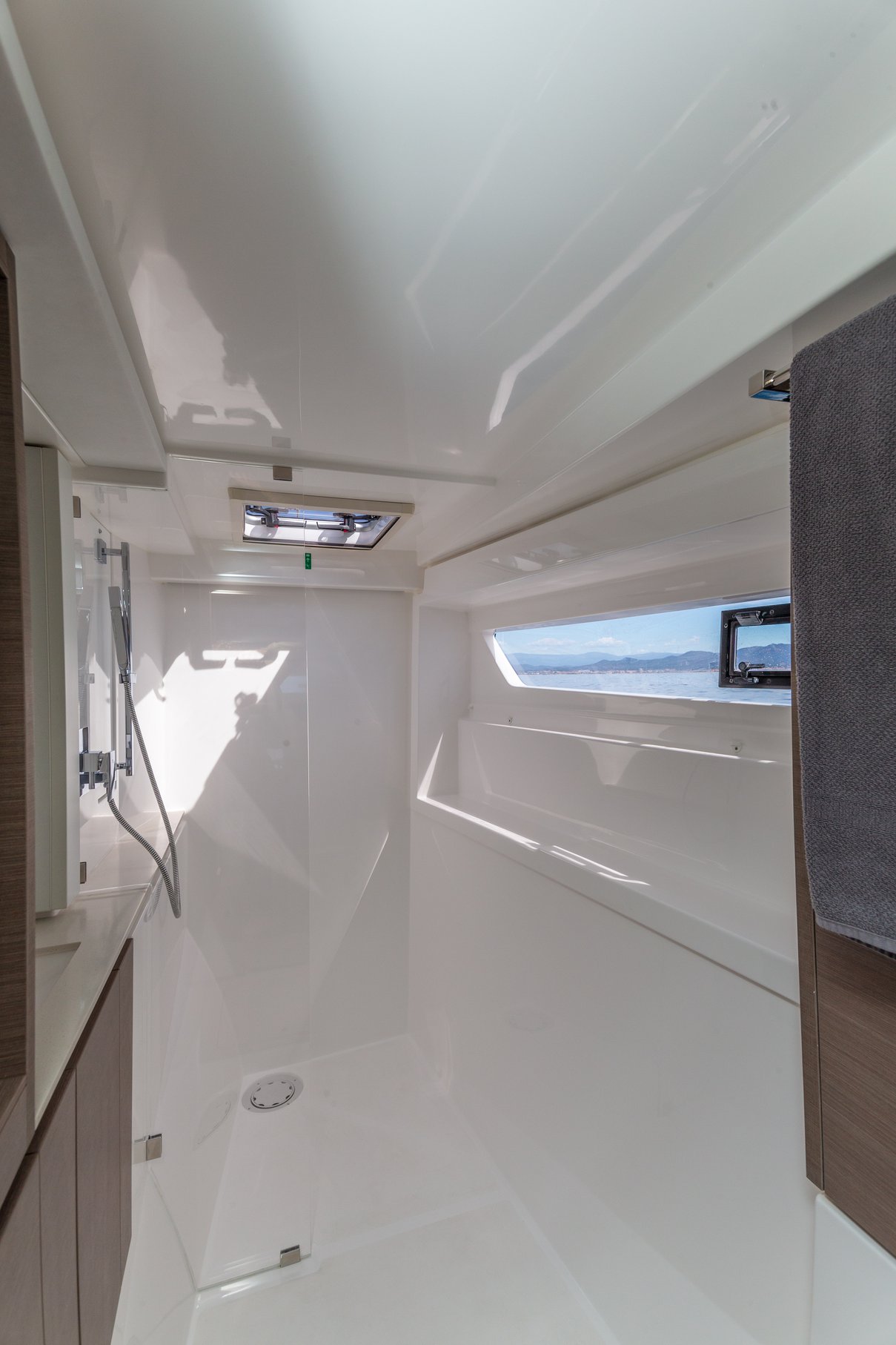 Leopard 42 - 3 cab. — photo 23