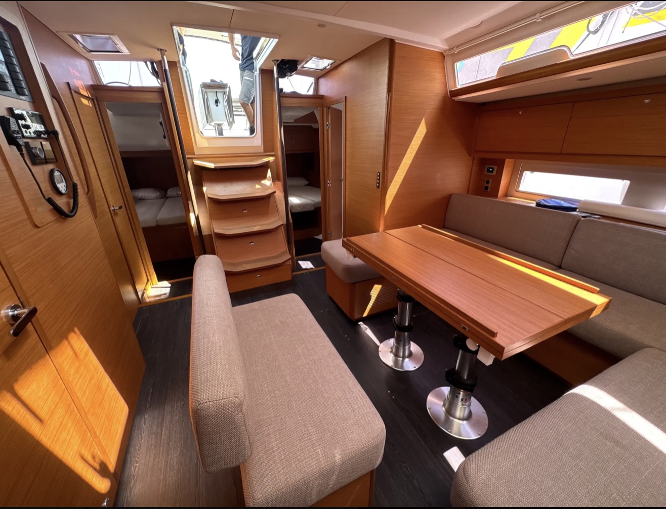 Dufour 530 - 5 + 1 cab. — photo 4