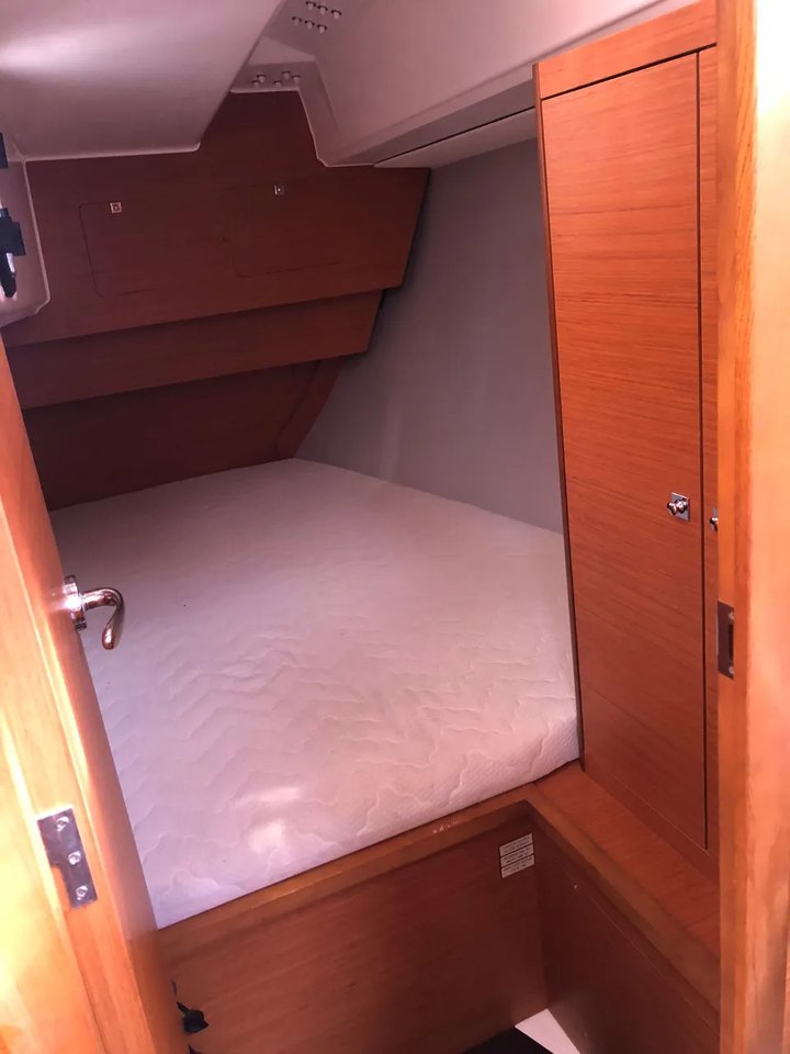 Dufour 37 - 2 cab. — photo 8