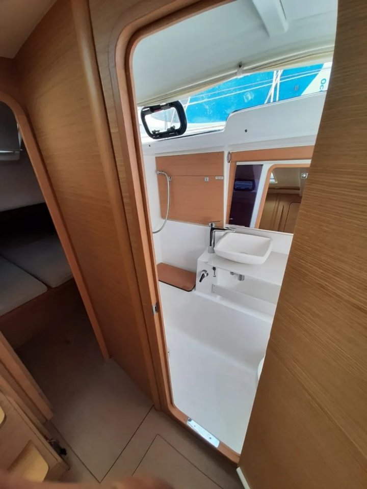 Dufour 430 GL — photo 13