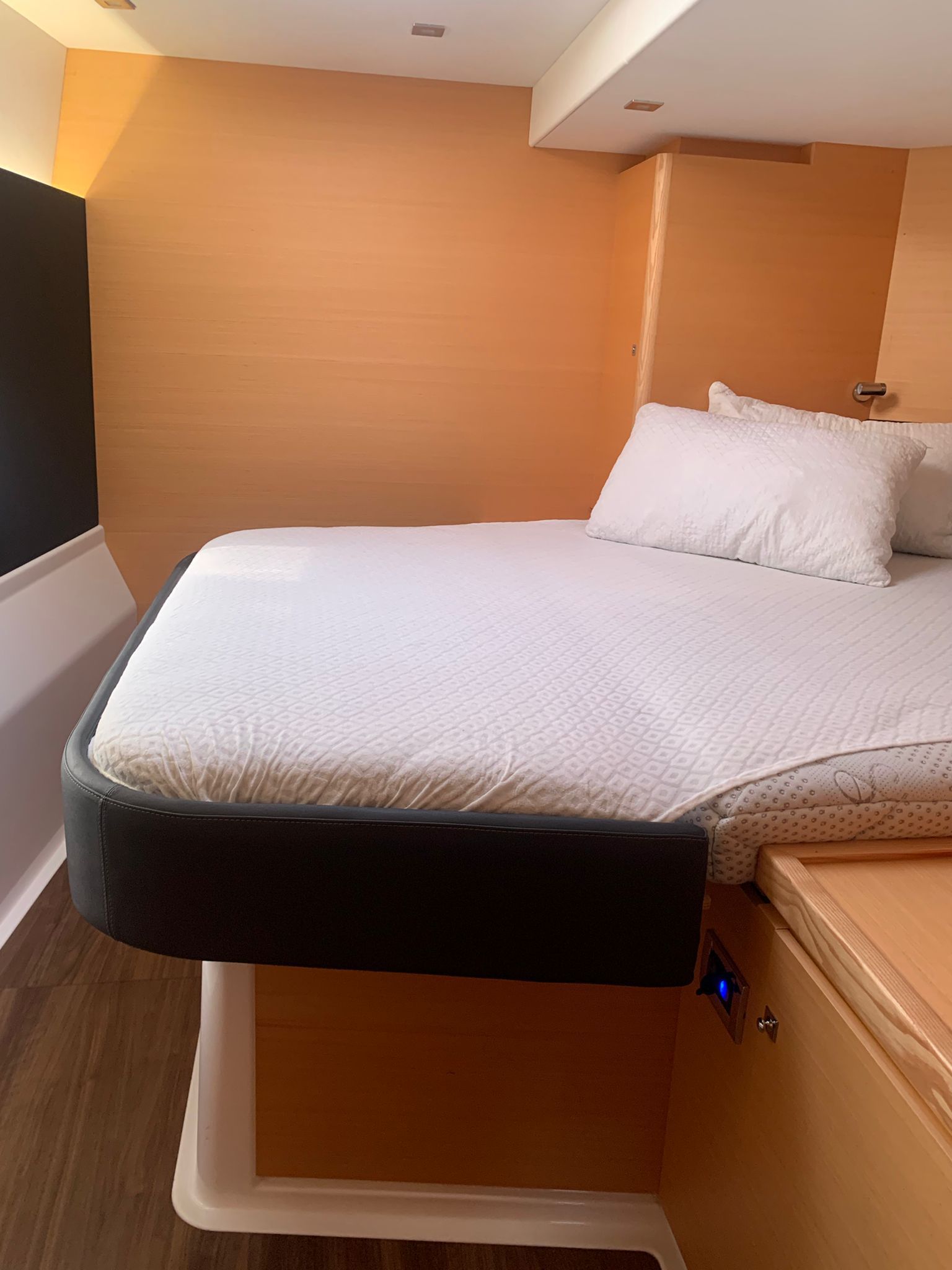 Dufour 48 Catamaran - 5 + 1 cab. — photo 10
