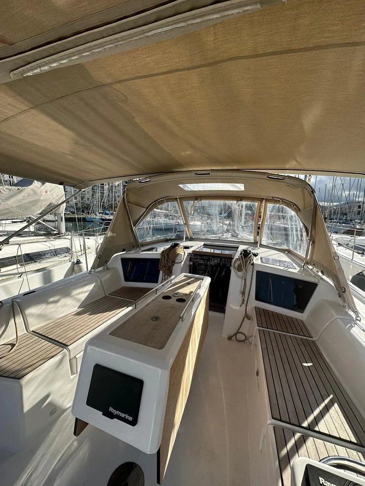 Dufour 390 GL — photo 3
