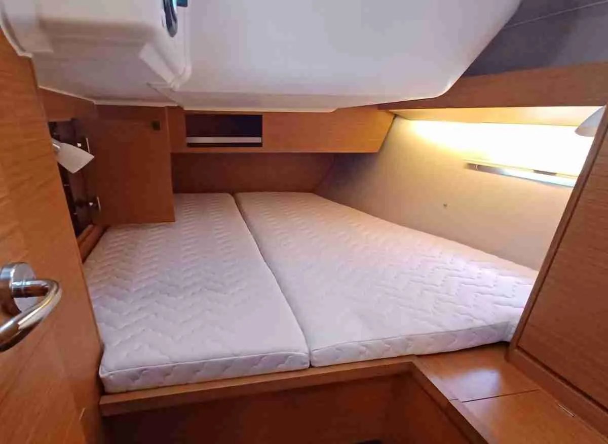 Dufour 430 GL — photo 9