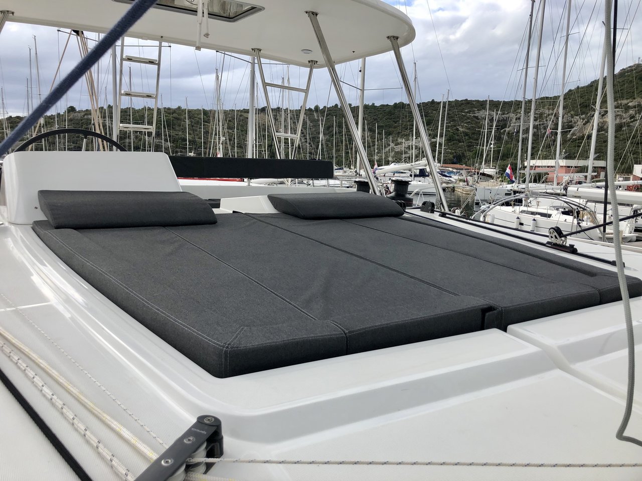 Lagoon 450 F - 4 + 2 cab. — photo 6