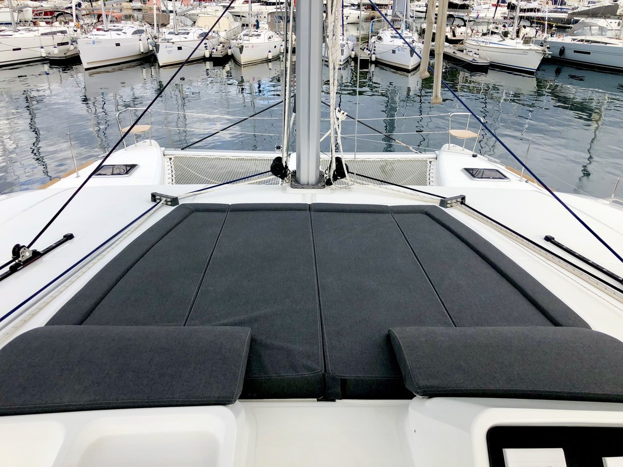 Lagoon 450 F - 4 + 2 cab. — photo 8