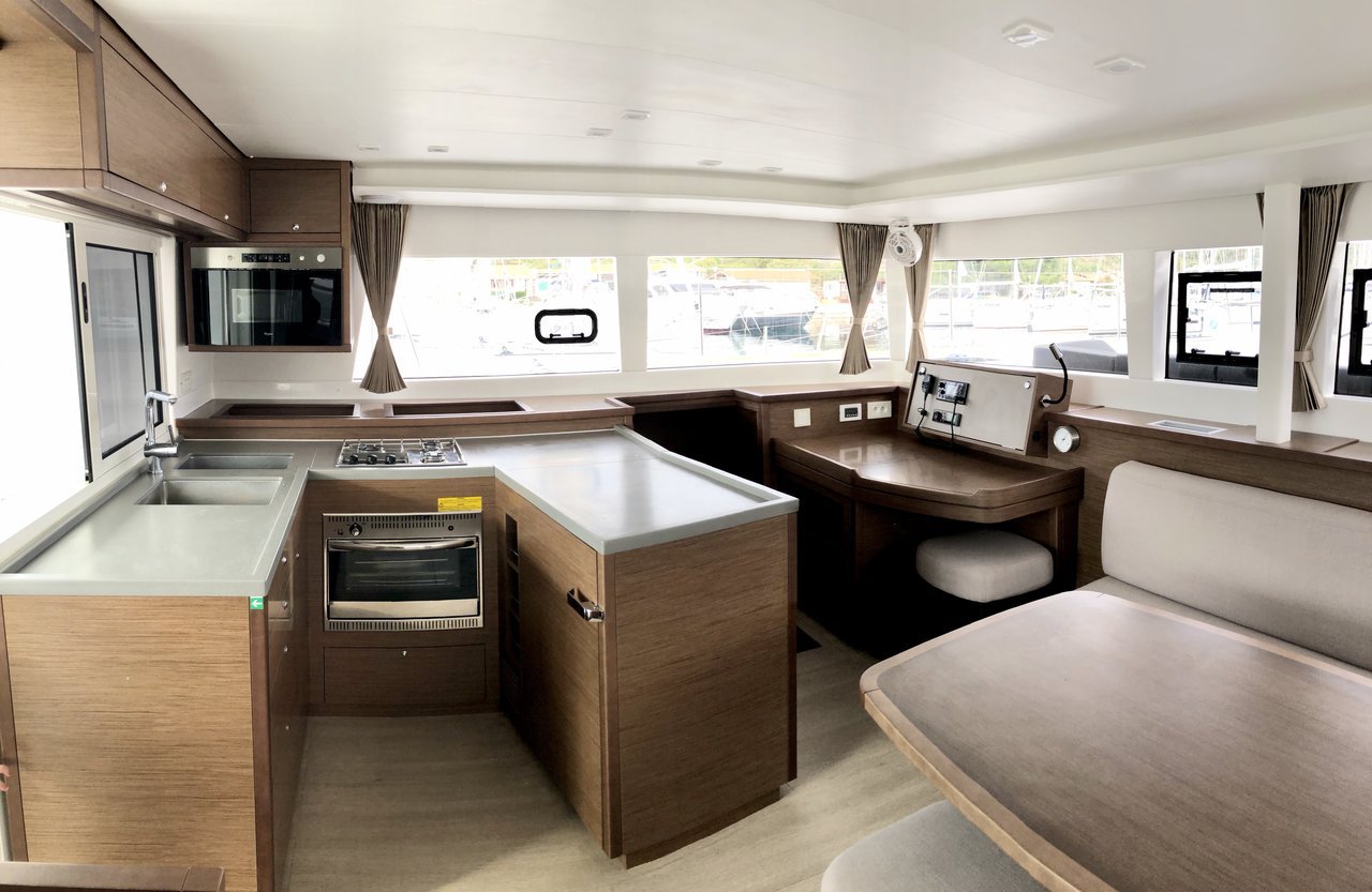 Lagoon 450 F - 4 + 2 cab. — photo 21