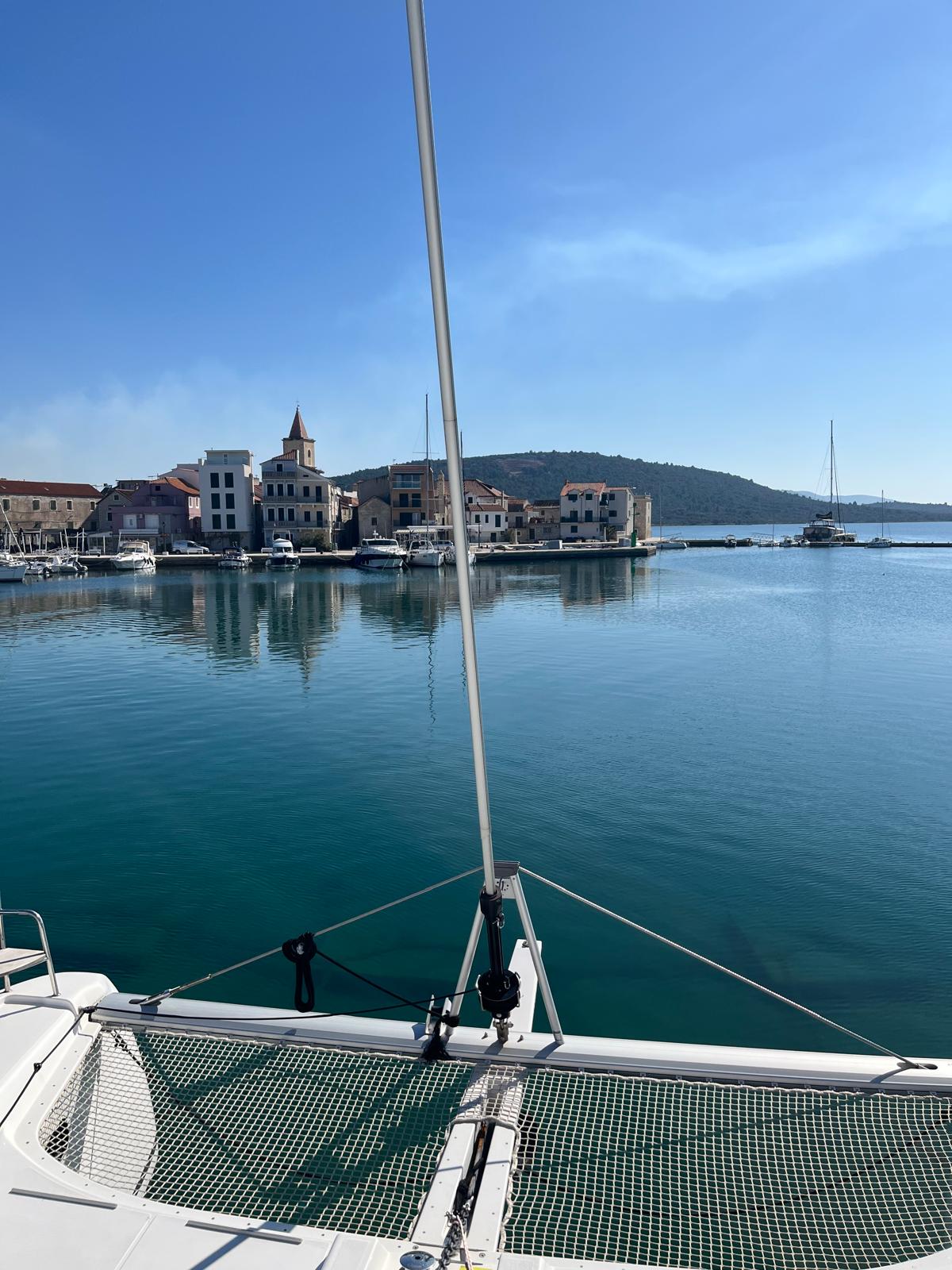 Dufour 48 Catamaran - 5 + 1 cab. — photo 9