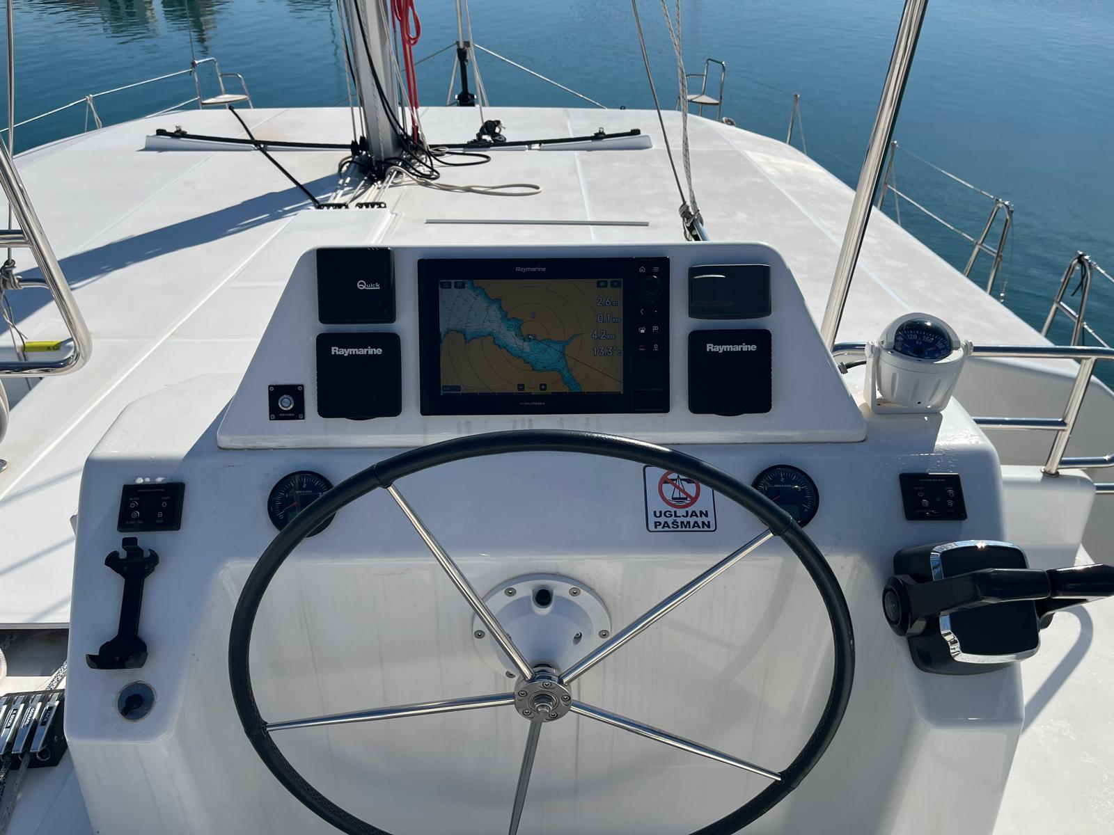 Dufour 48 Catamaran - 5 + 1 cab. — photo 10