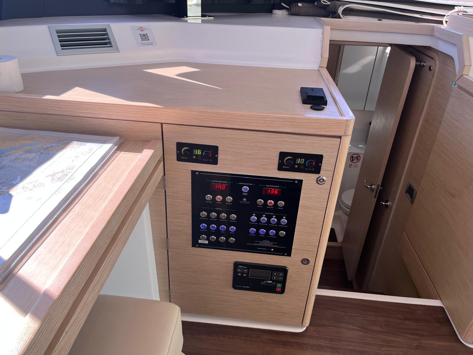 Dufour 48 Catamaran - 5 + 1 cab. — photo 20