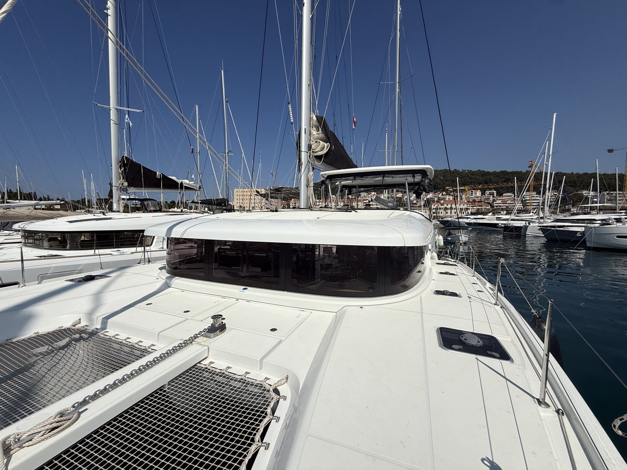 Lagoon 42 - 4 + 2 cab. — photo 3
