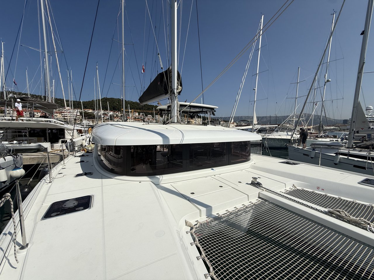 Lagoon 42 - 4 + 2 cab. — photo 4