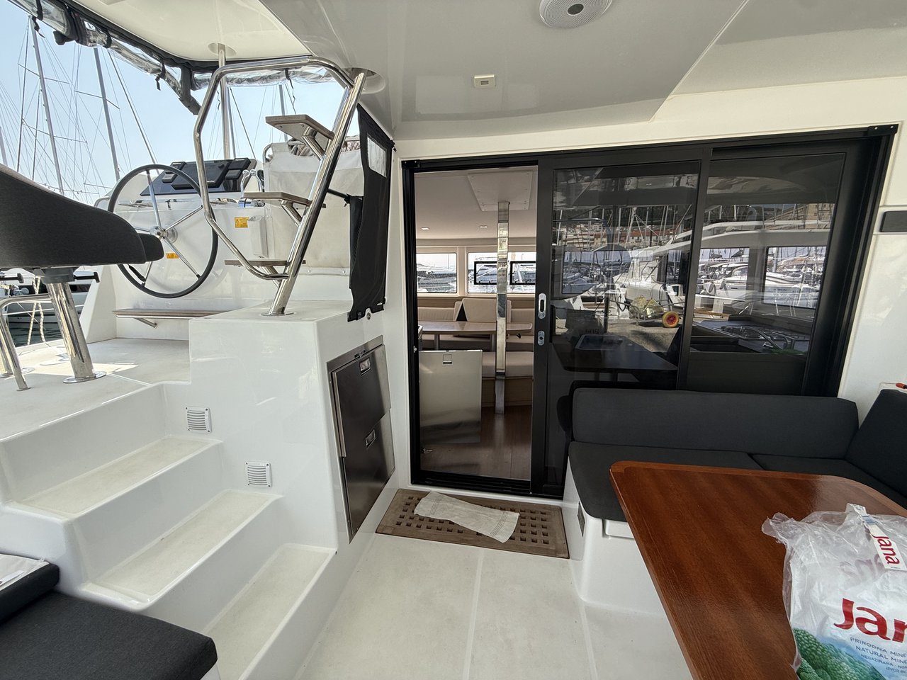 Lagoon 42 - 4 + 2 cab. — photo 5