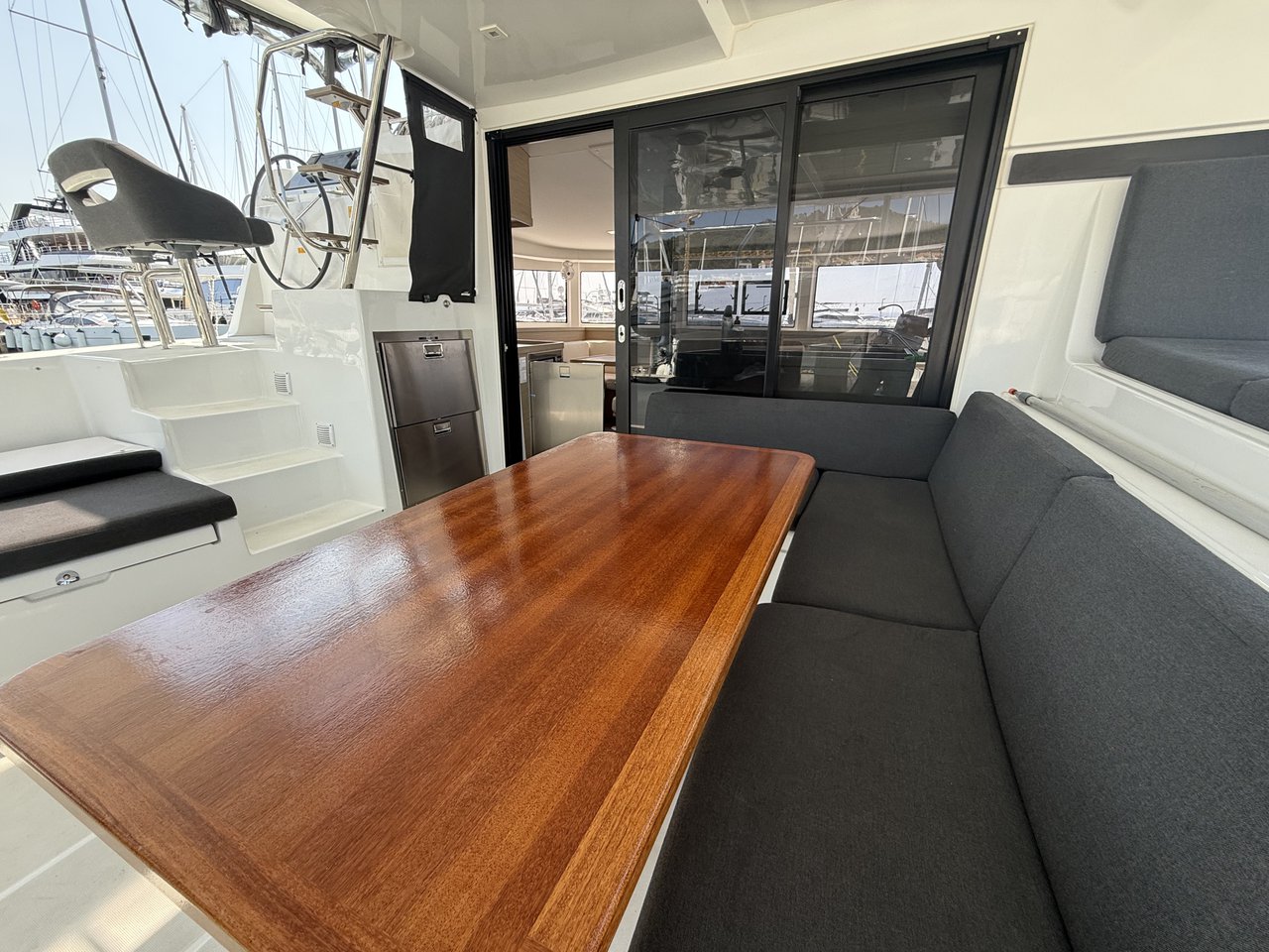 Lagoon 42 - 4 + 2 cab. — photo 6