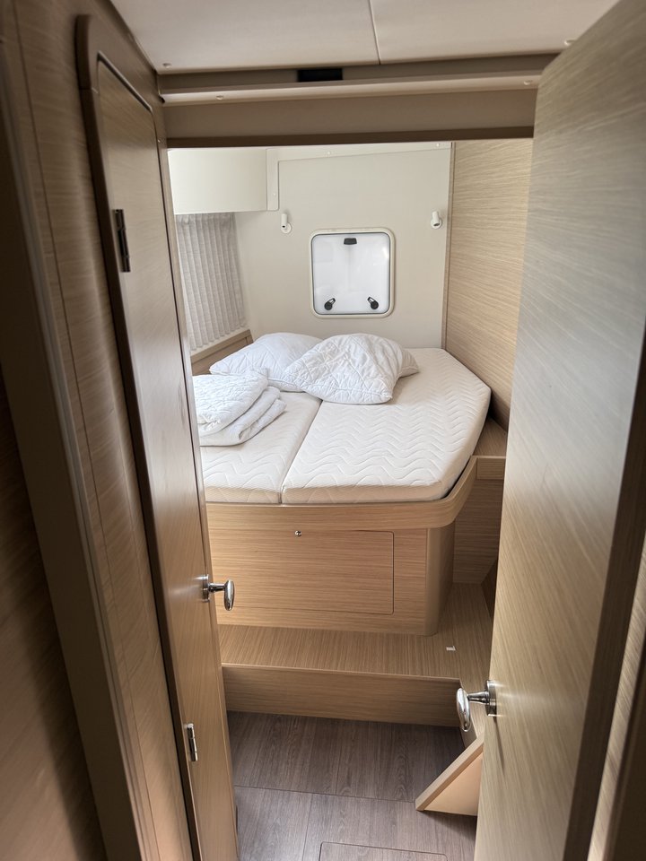 Lagoon 42 - 4 + 2 cab. — photo 11