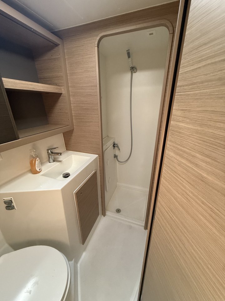 Lagoon 42 - 4 + 2 cab. — photo 12