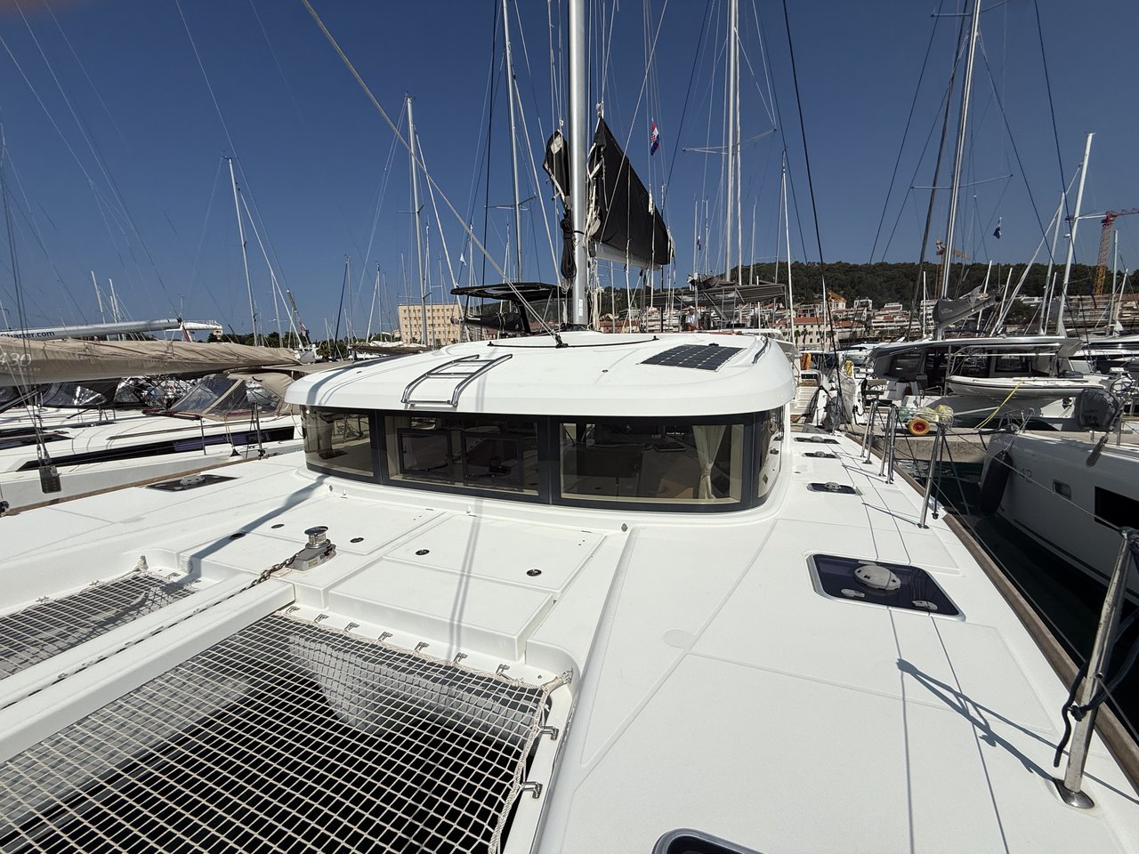 Lagoon 39 - 4 + 2 cab. — photo 8