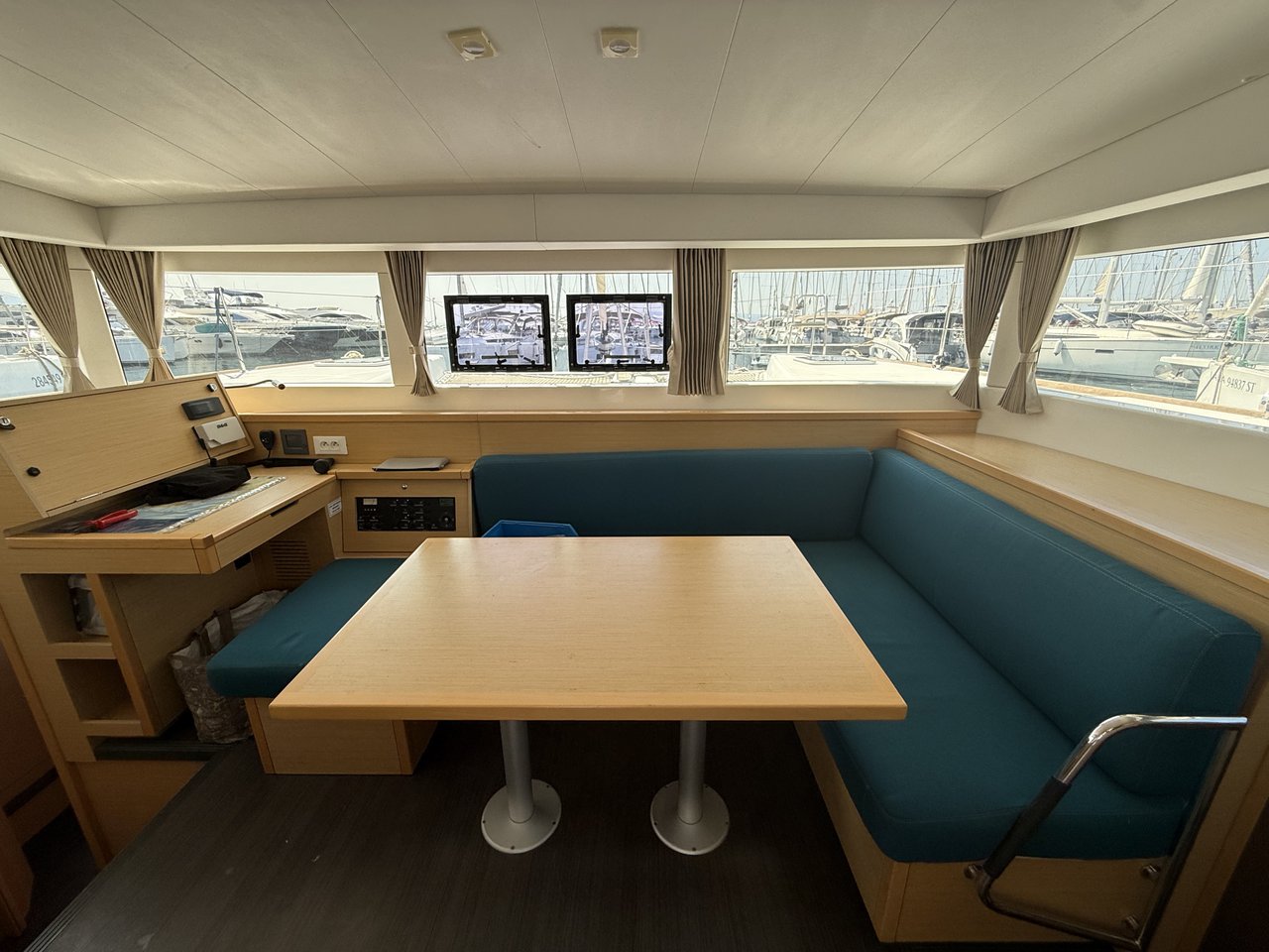Lagoon 39 - 4 + 2 cab. — photo 14