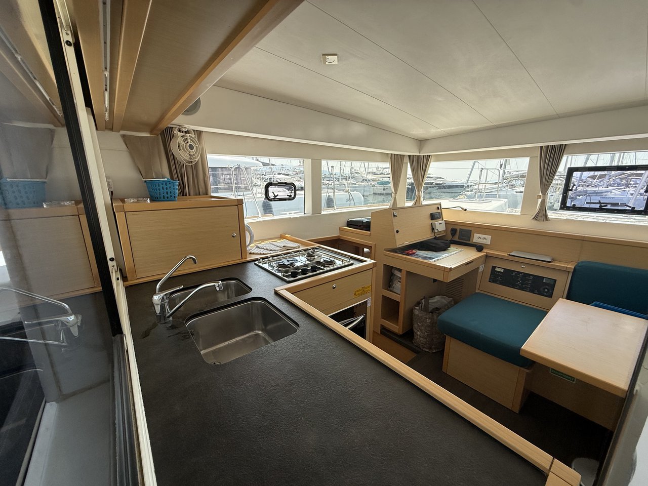 Lagoon 39 - 4 + 2 cab. — photo 15