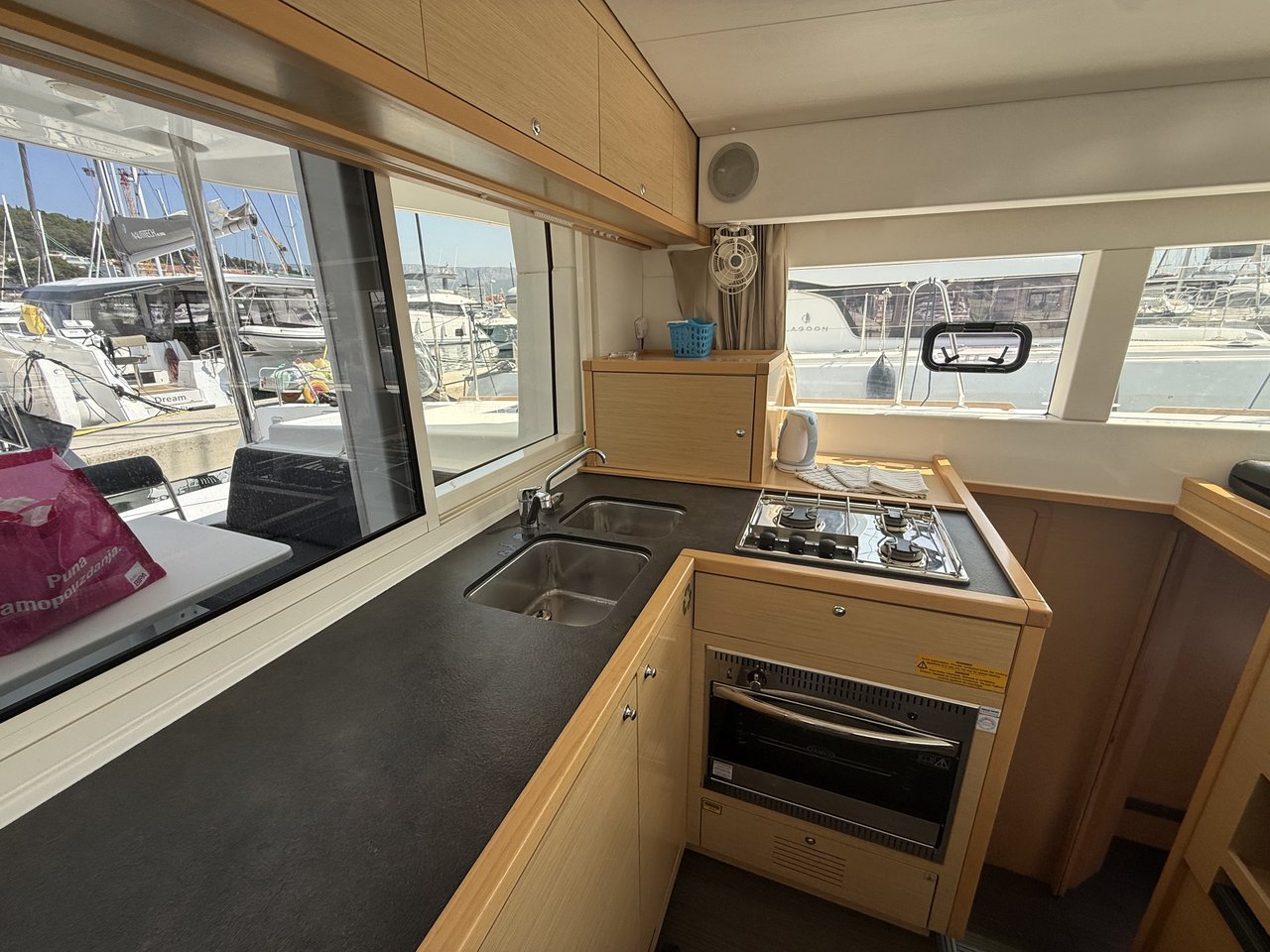 Lagoon 39 - 4 + 2 cab. — photo 16