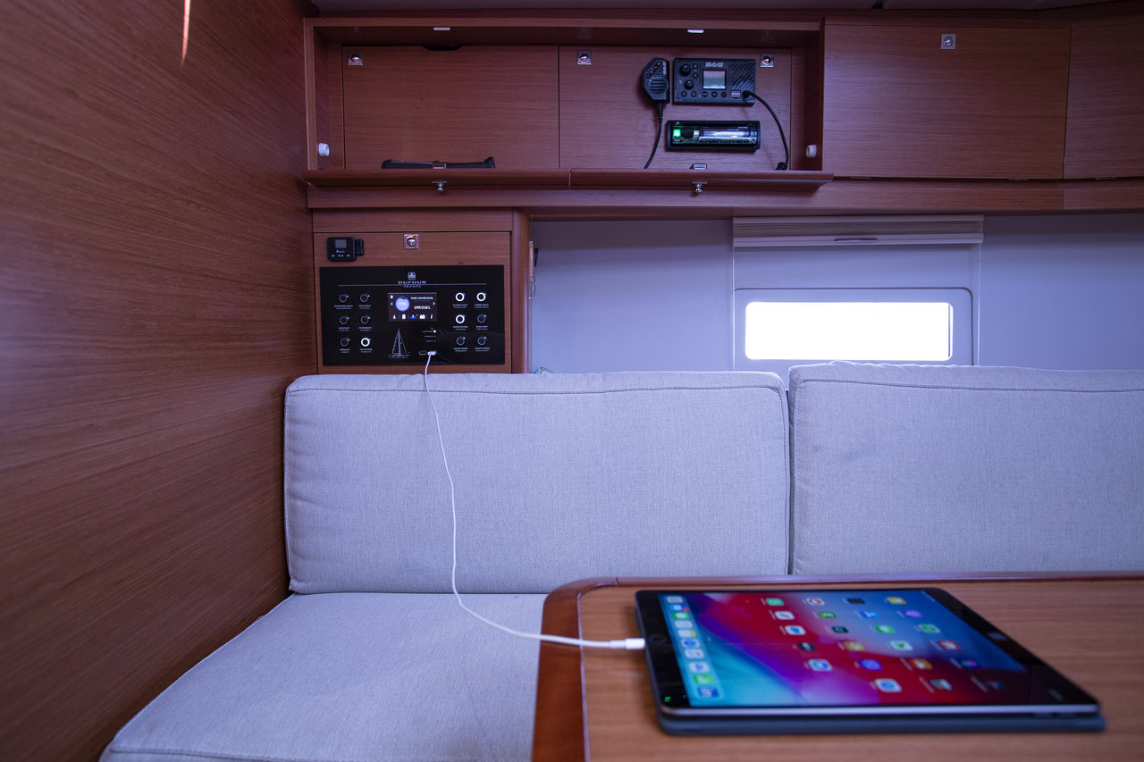 Dufour 430 GL — photo 9