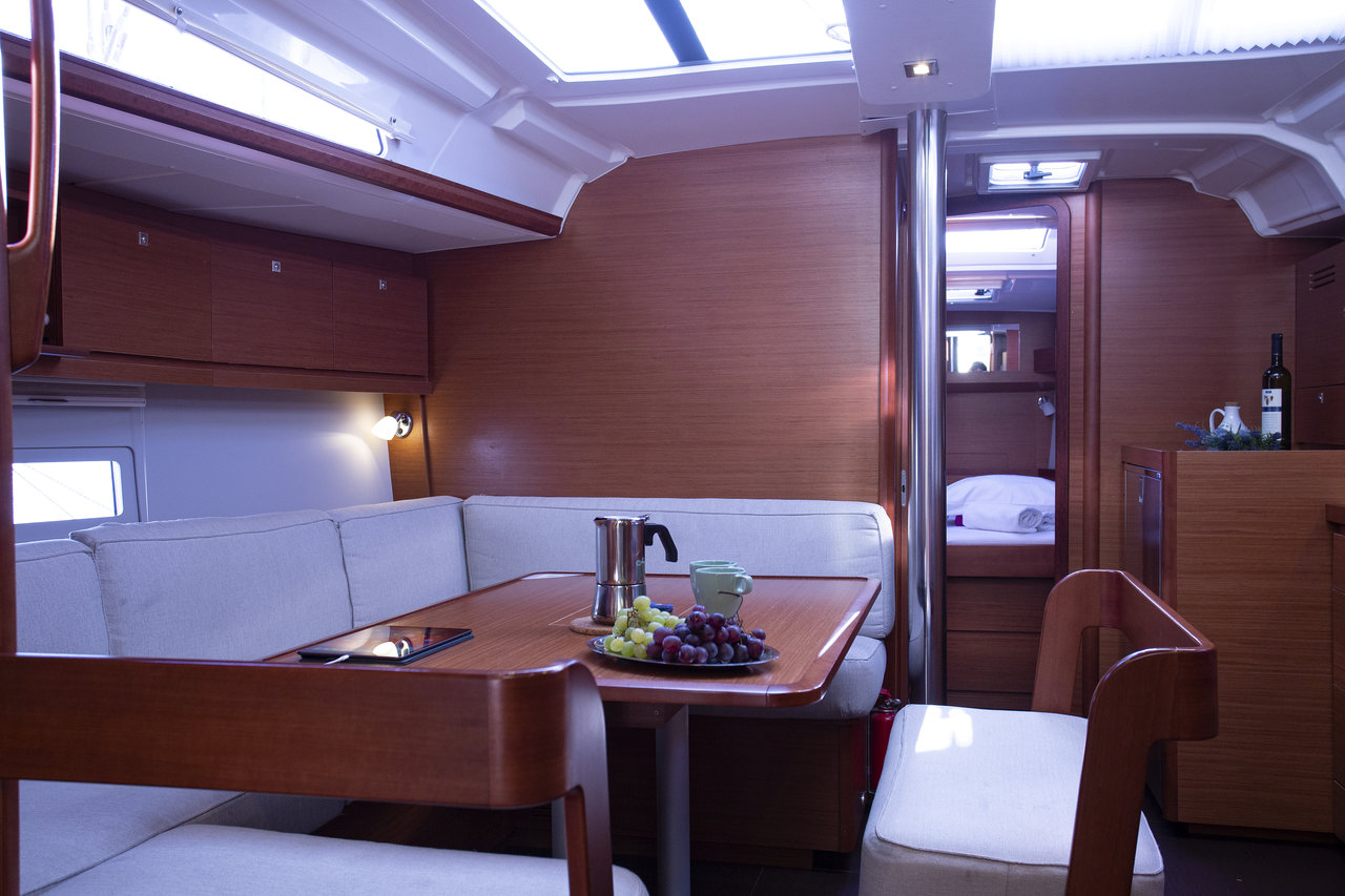 Dufour 430 GL — photo 10