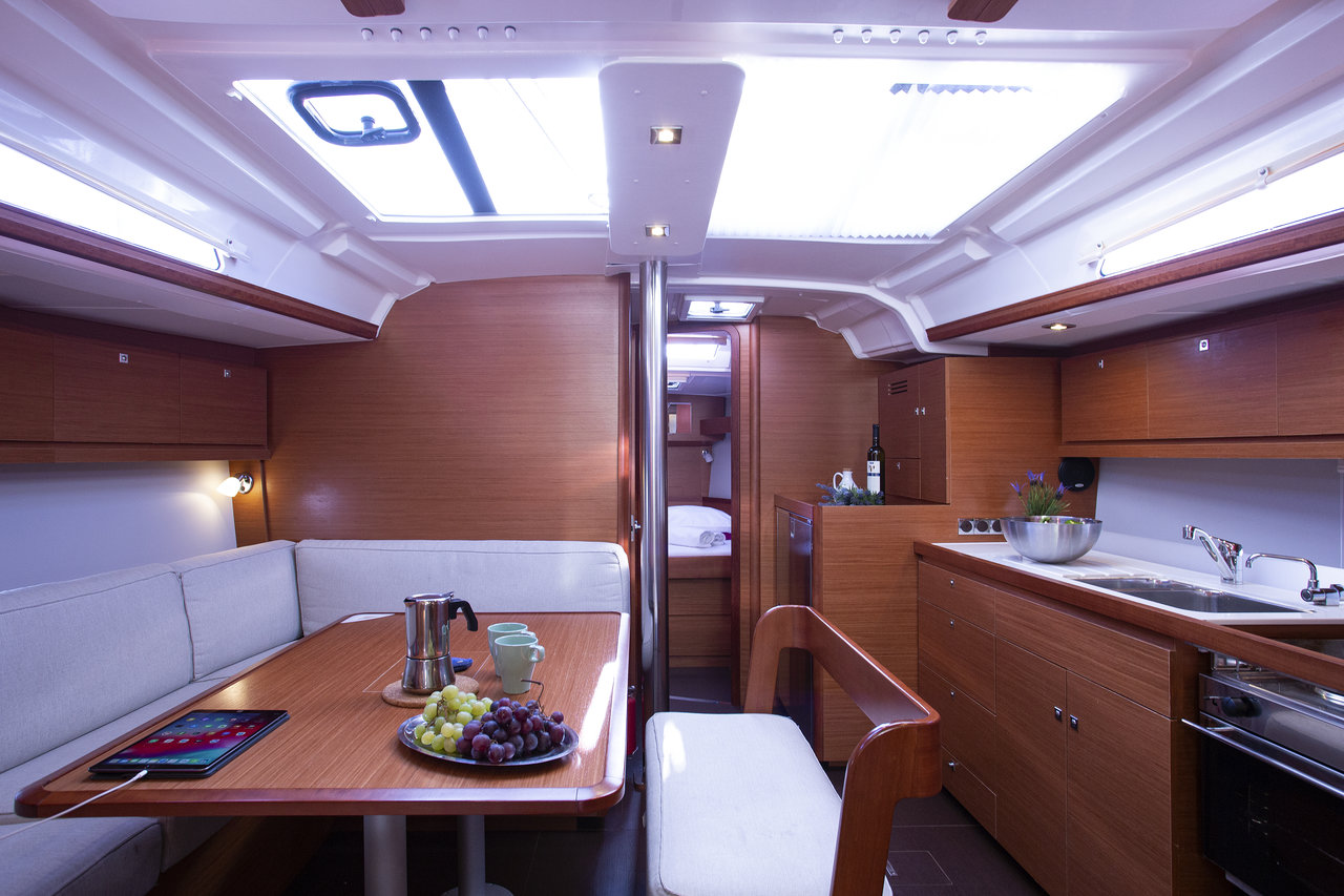 Dufour 430 GL — photo 11