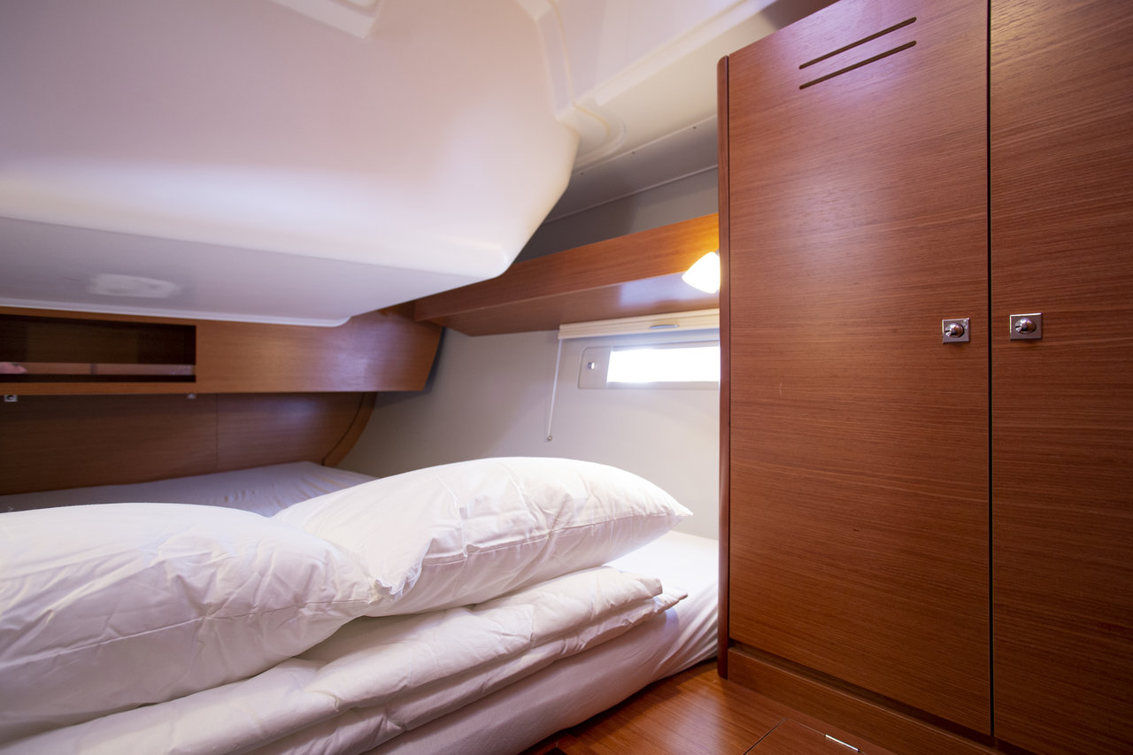 Dufour 430 GL — photo 14
