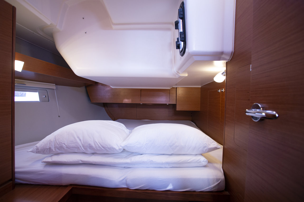 Dufour 430 GL — photo 15