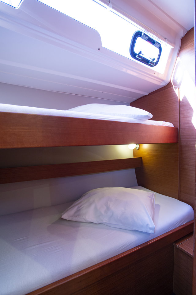 Dufour 430 GL — photo 17