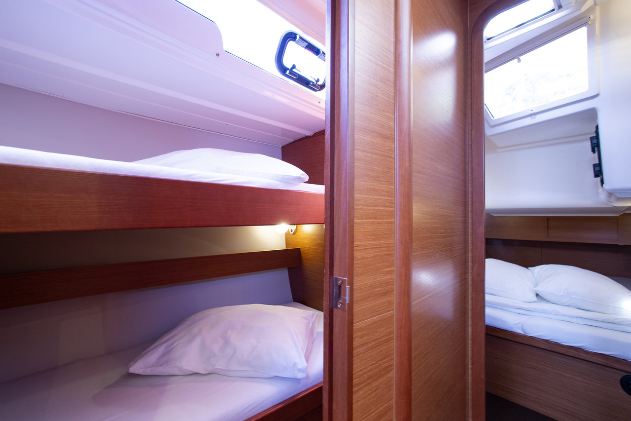 Dufour 430 GL — photo 18