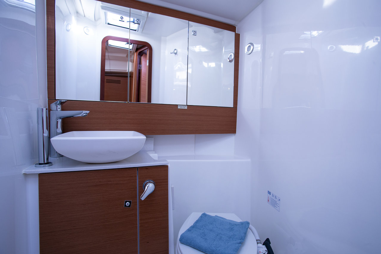Dufour 430 GL — photo 21