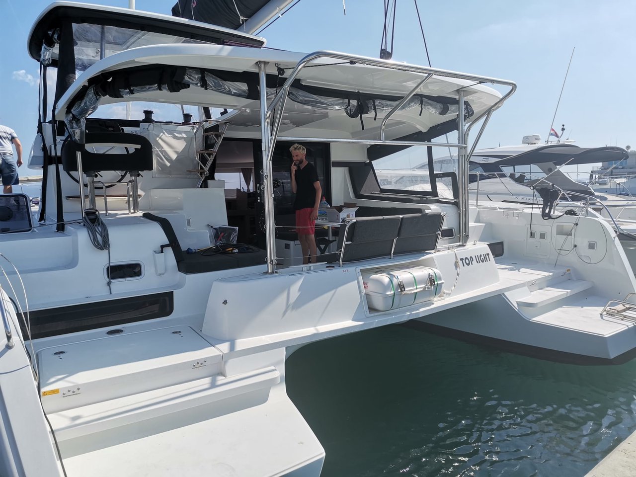Lagoon 42 - 4 + 2 cab. — photo 4