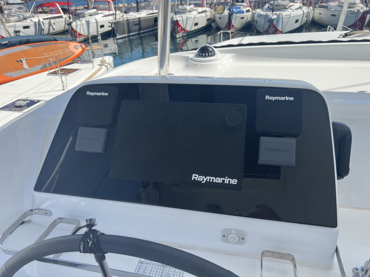 Lagoon 42 - 4 + 2 cab. — photo 10