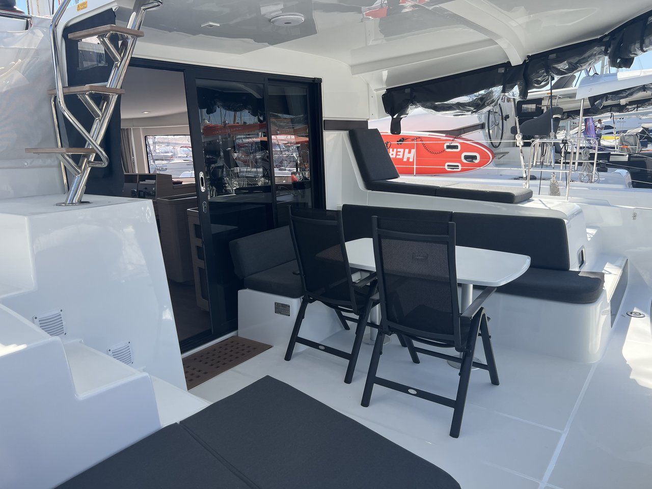 Lagoon 42 - 4 + 2 cab. — photo 12