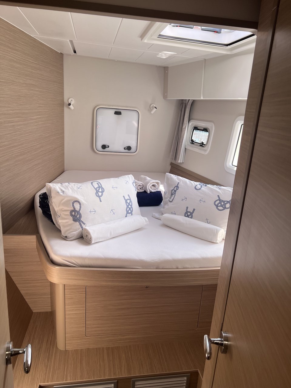 Lagoon 42 - 4 + 2 cab. — photo 16