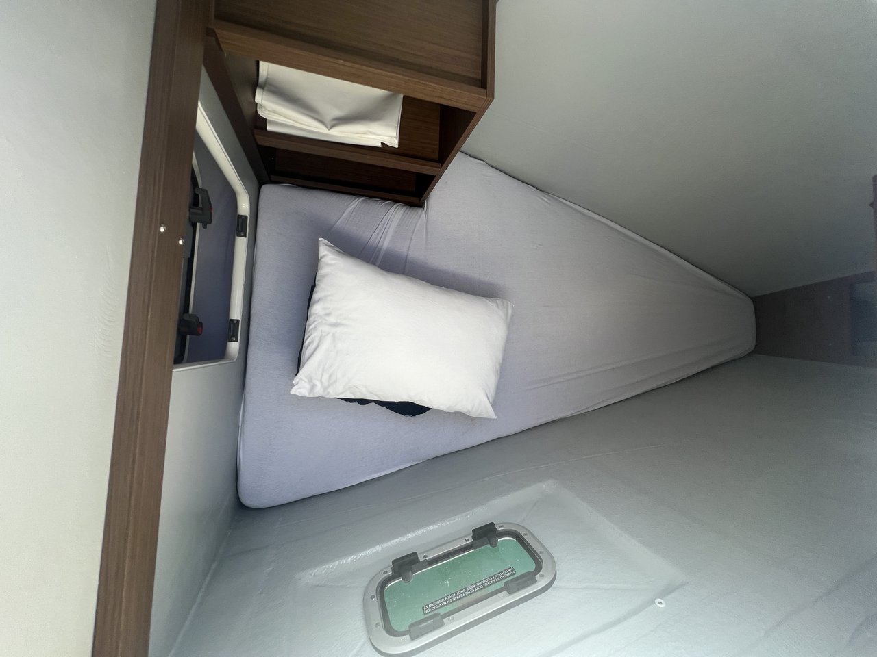 Lagoon 42 - 4 + 2 cab. — photo 19
