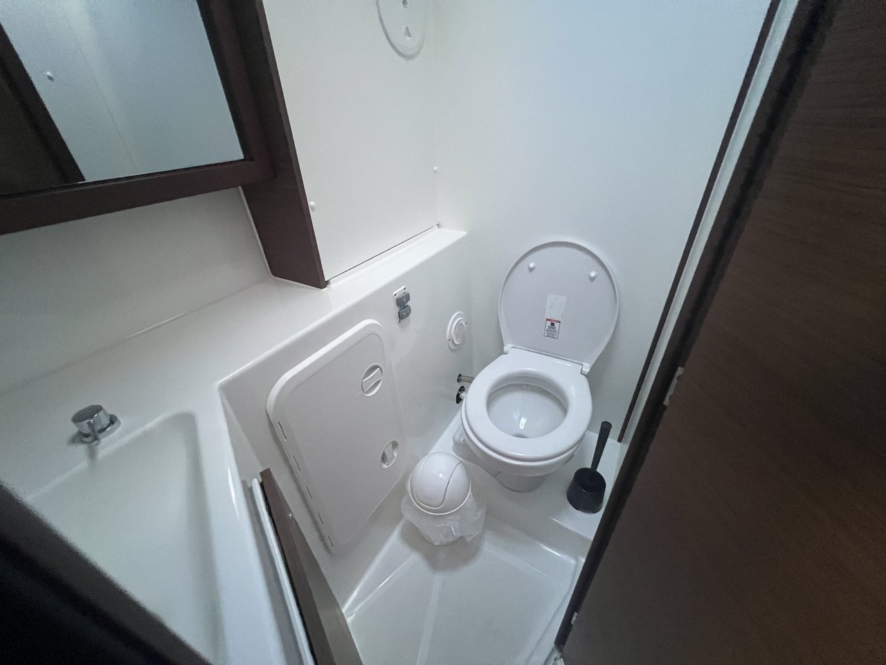 Lagoon 42 - 4 + 2 cab. — photo 22