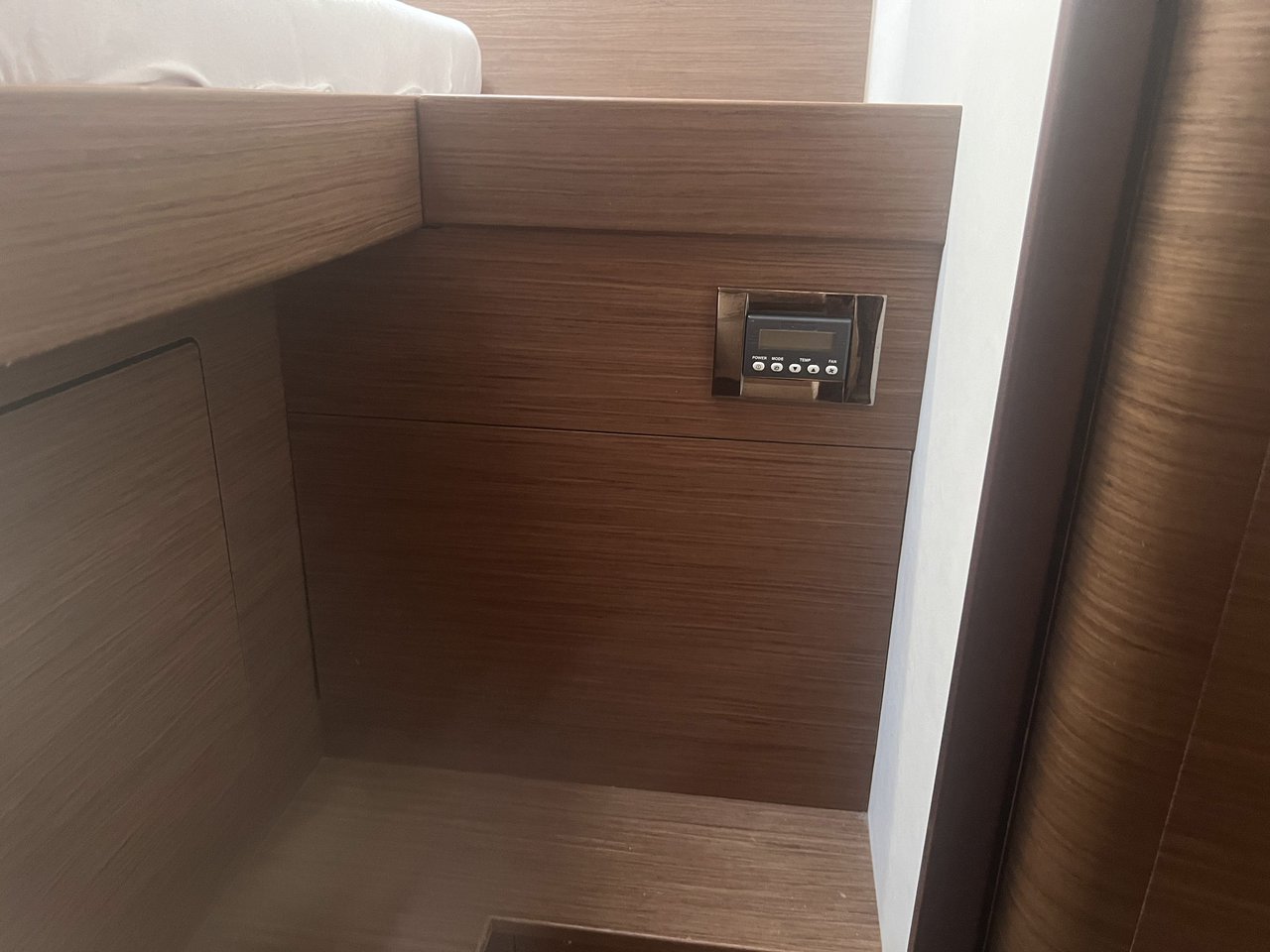 Lagoon 42 - 4 + 2 cab. — photo 25