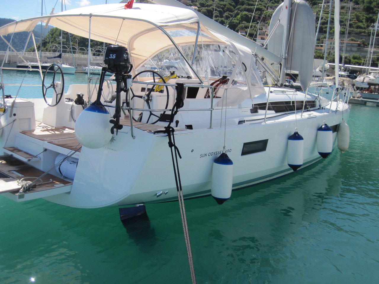 Sun Odyssey 490 - 5 + 1 cab. — photo 4