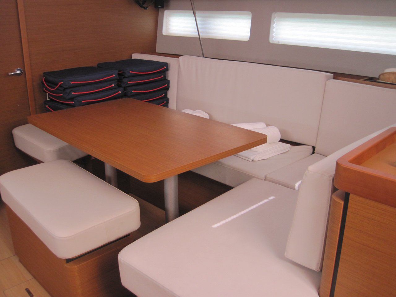 Sun Odyssey 490 - 5 + 1 cab. — photo 19
